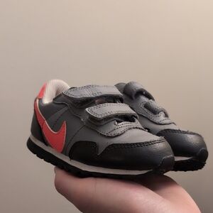 Nike Kids' Gray and Red Sneakers